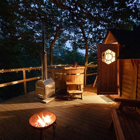 Chestnut Tree House With Hot Tub & Sauna บาร์มัธ ภายนอก รูปภาพ