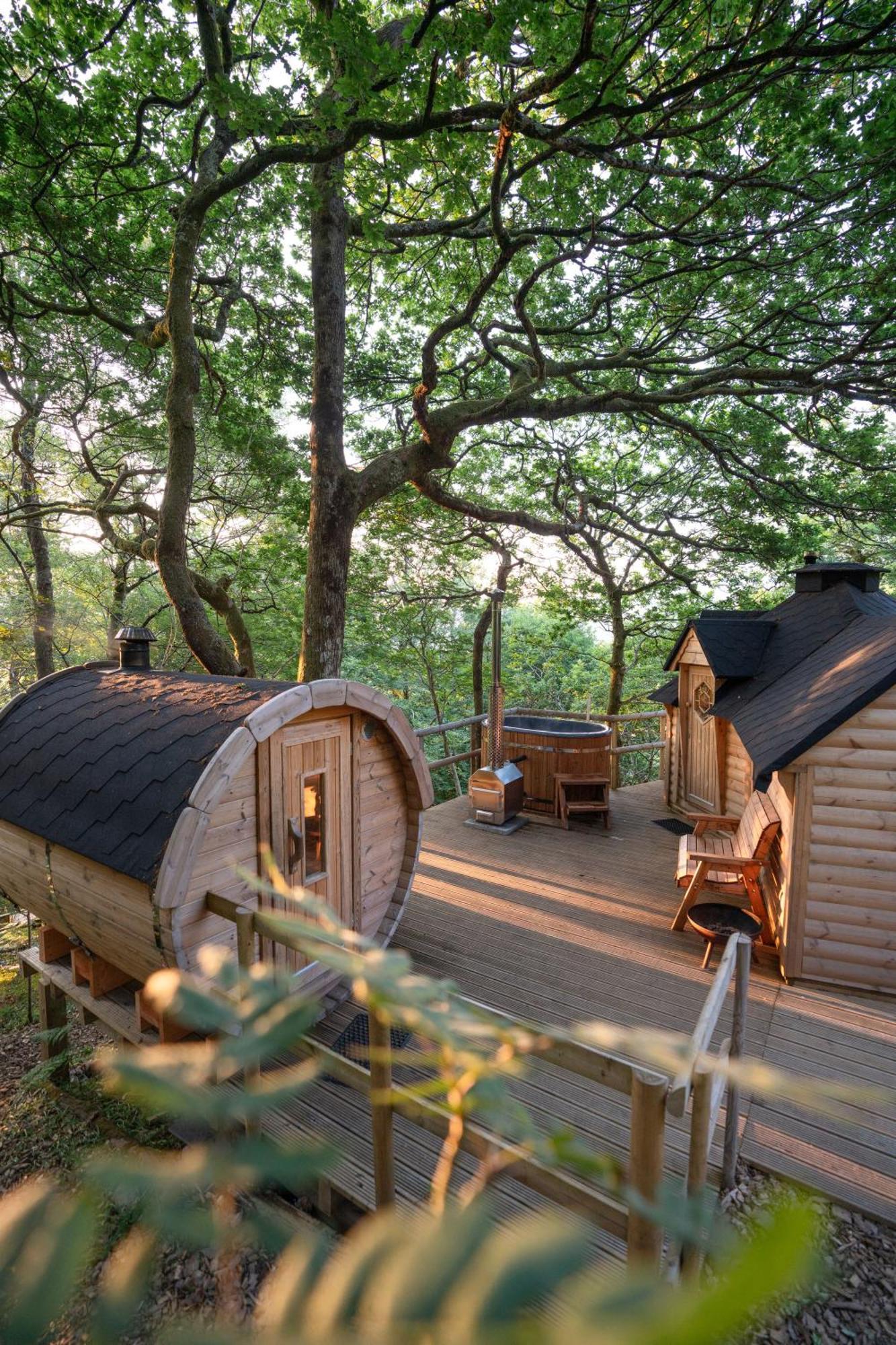 Chestnut Tree House With Hot Tub & Sauna บาร์มัธ ภายนอก รูปภาพ