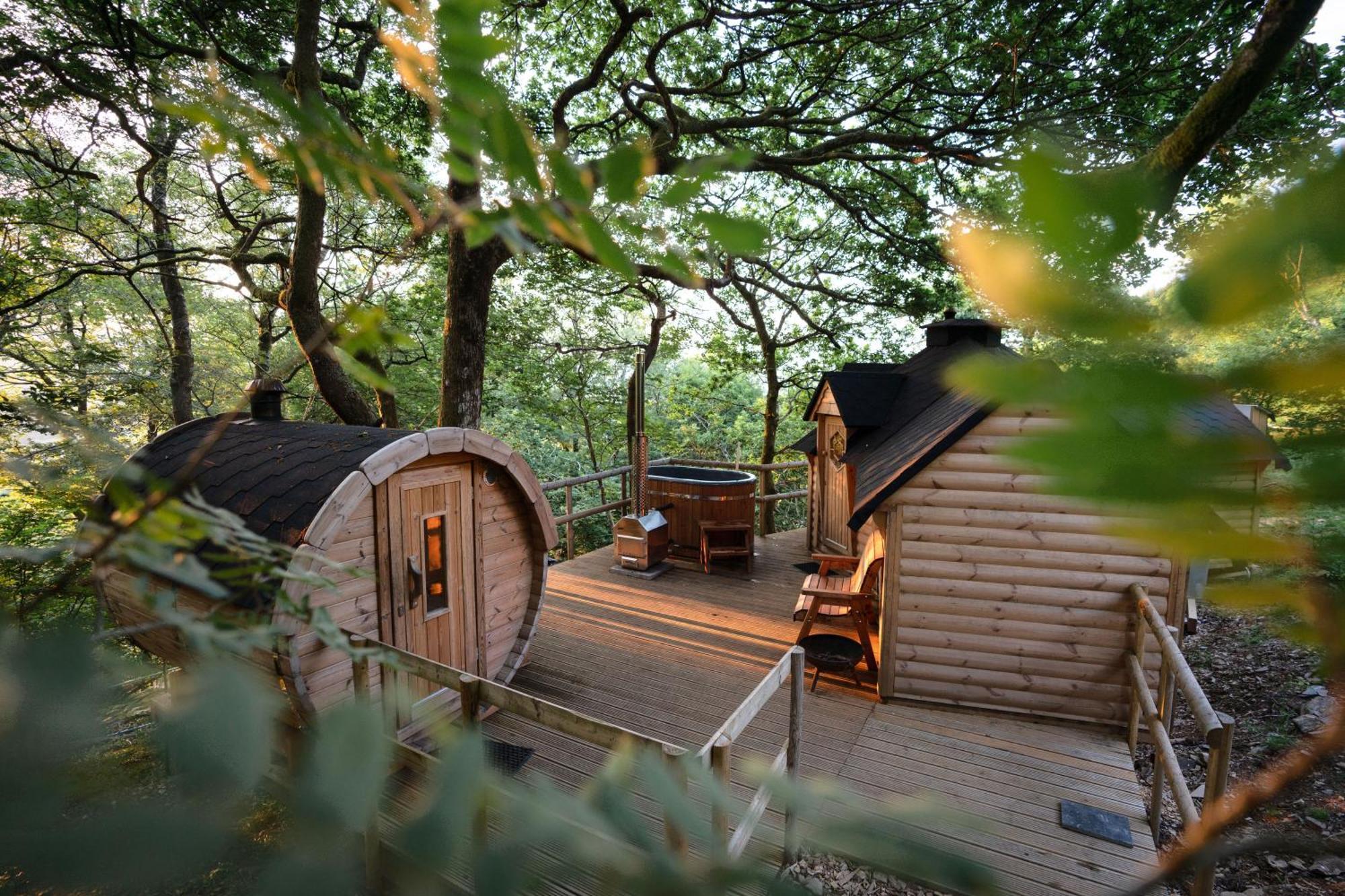Chestnut Tree House With Hot Tub & Sauna บาร์มัธ ภายนอก รูปภาพ