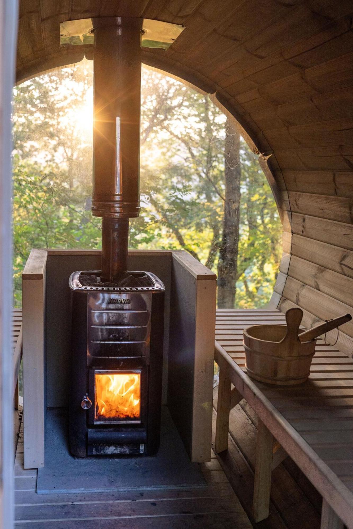 Chestnut Tree House With Hot Tub & Sauna บาร์มัธ ภายนอก รูปภาพ
