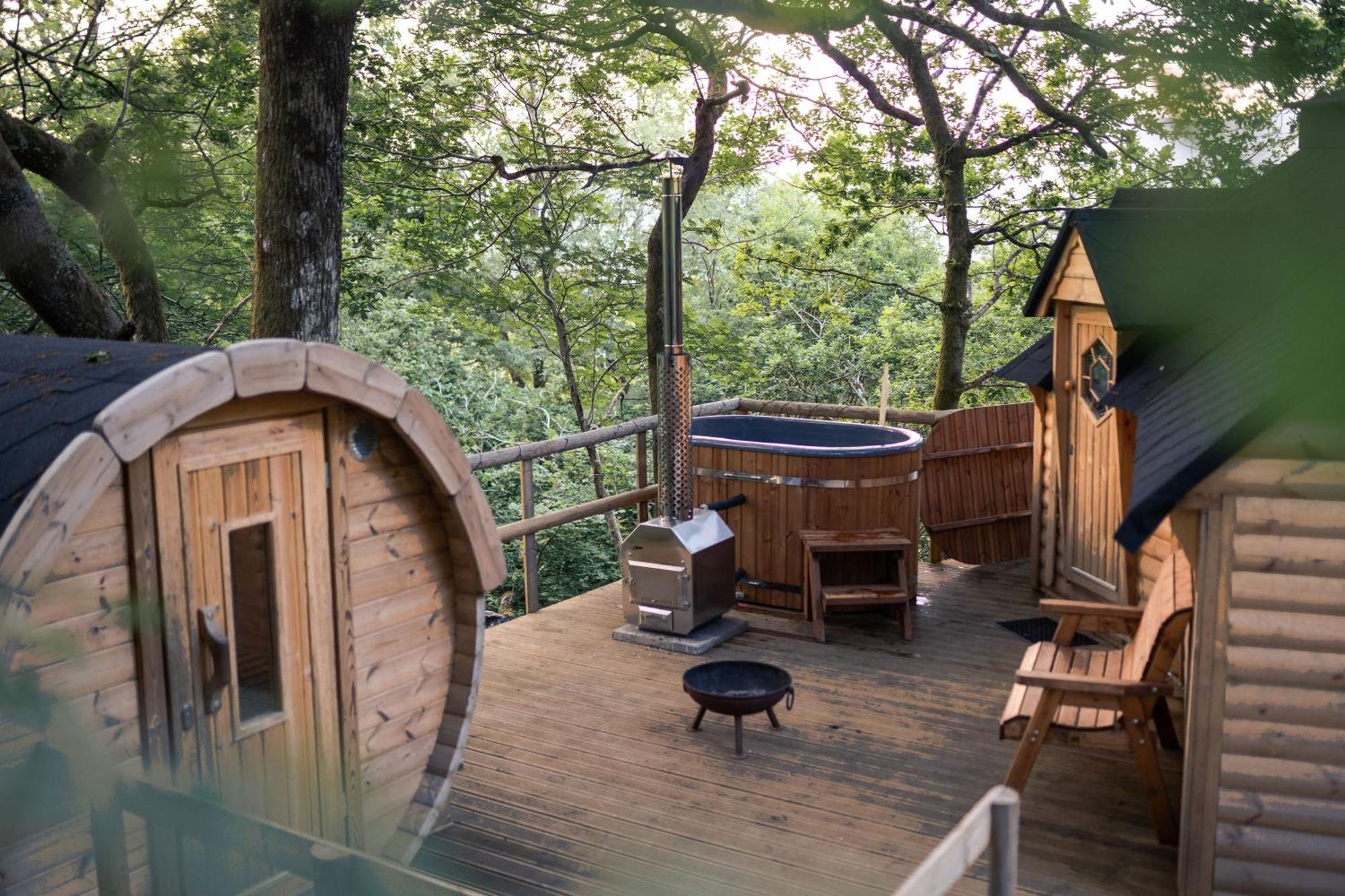 Chestnut Tree House With Hot Tub & Sauna บาร์มัธ ภายนอก รูปภาพ