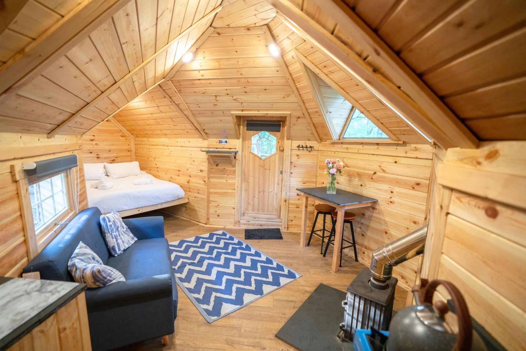 Chestnut Tree House With Hot Tub & Sauna บาร์มัธ ภายนอก รูปภาพ