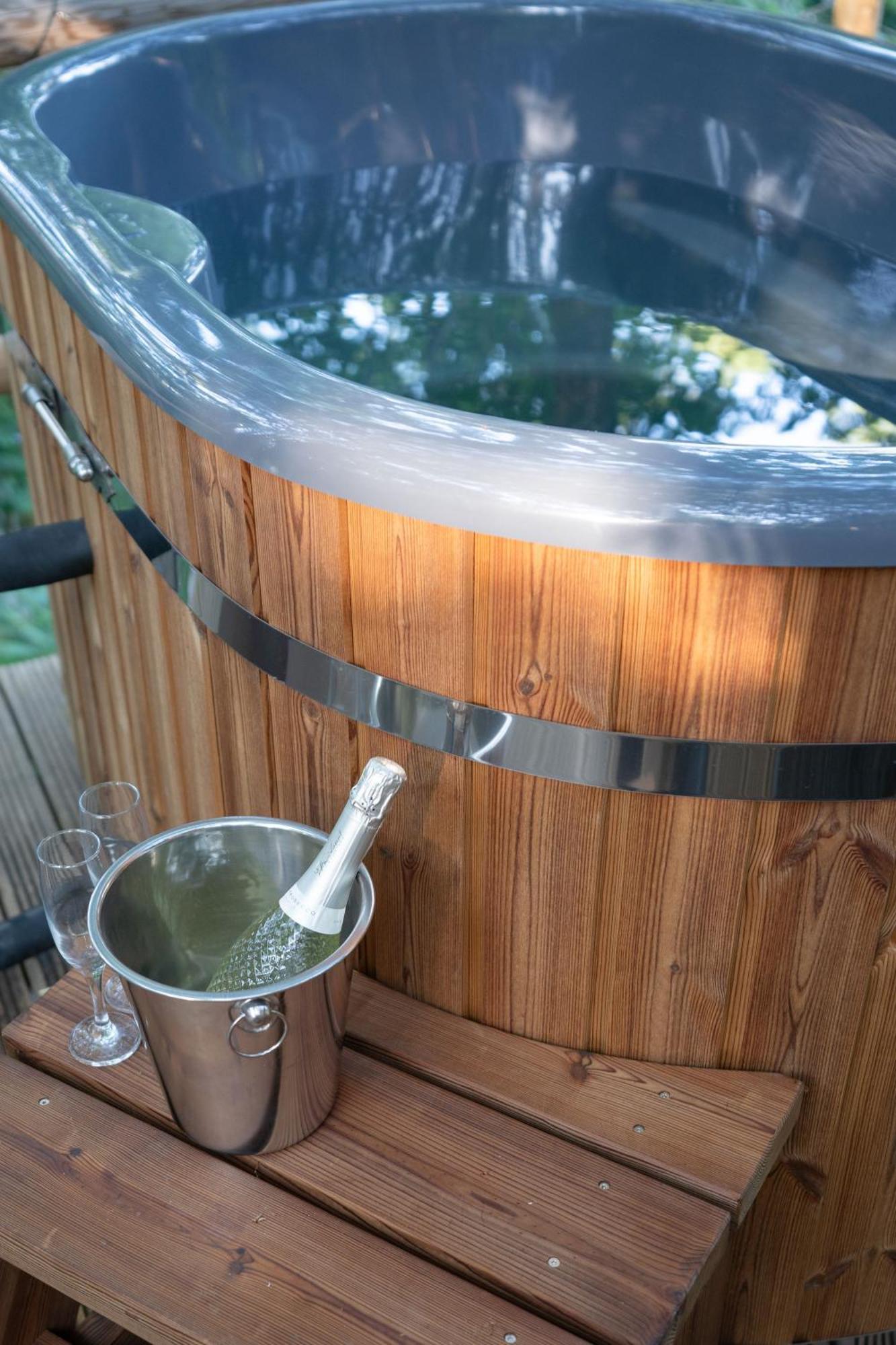 Chestnut Tree House With Hot Tub & Sauna บาร์มัธ ภายนอก รูปภาพ