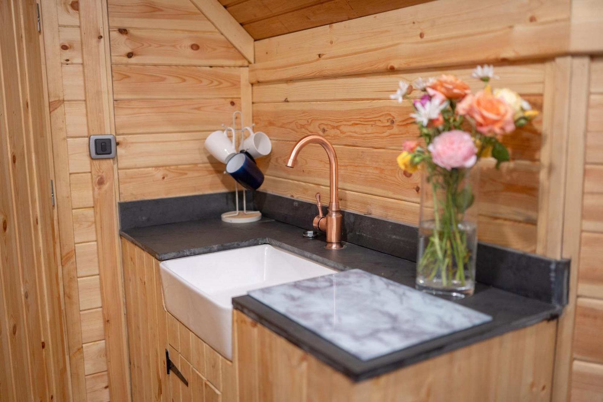 Chestnut Tree House With Hot Tub & Sauna บาร์มัธ ภายนอก รูปภาพ