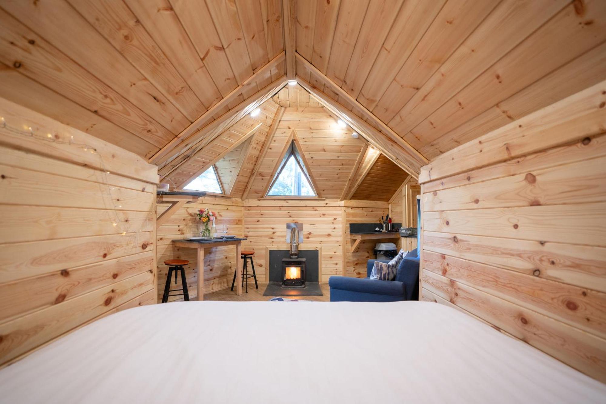 Chestnut Tree House With Hot Tub & Sauna บาร์มัธ ภายนอก รูปภาพ