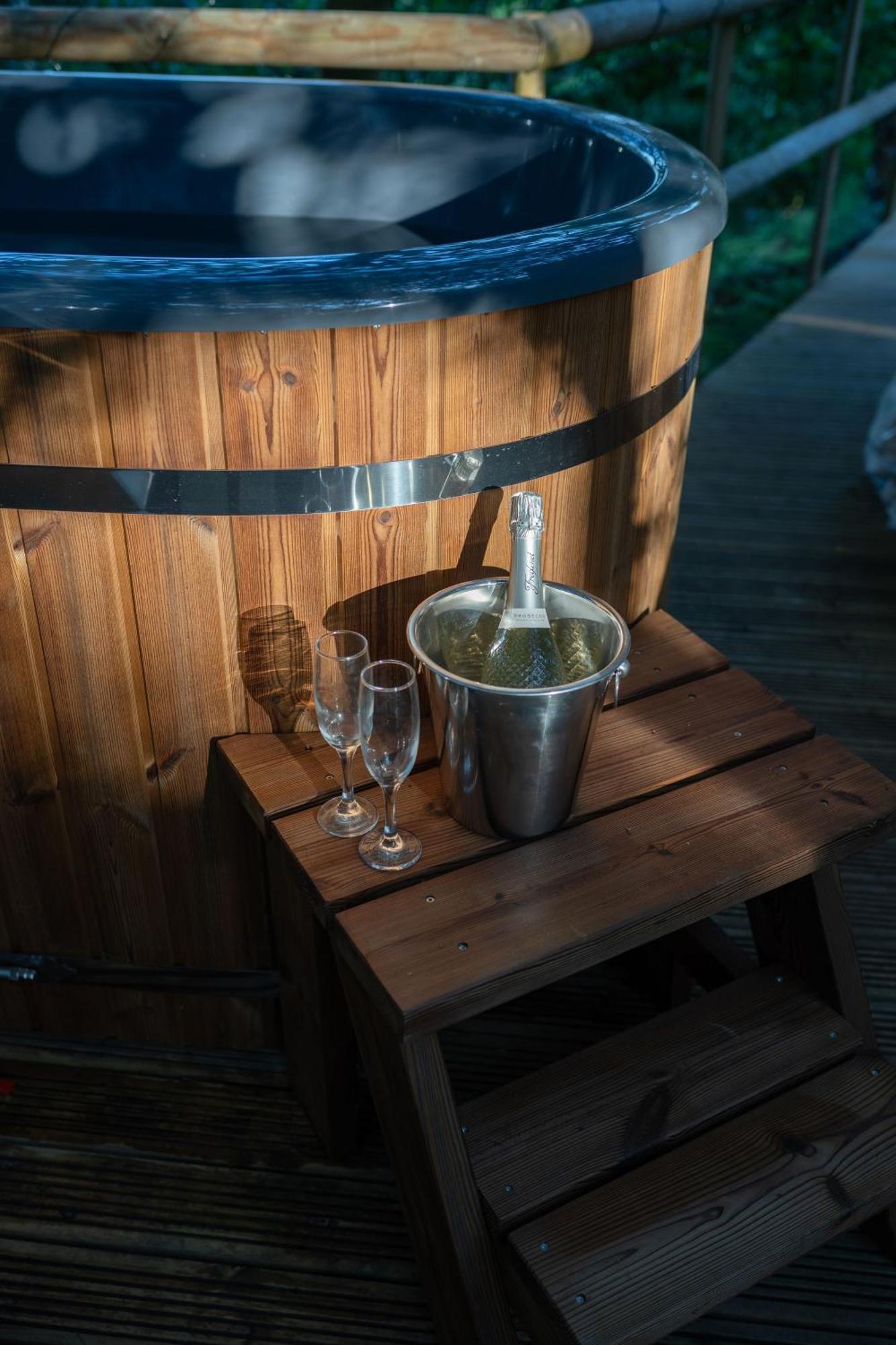 Chestnut Tree House With Hot Tub & Sauna บาร์มัธ ภายนอก รูปภาพ